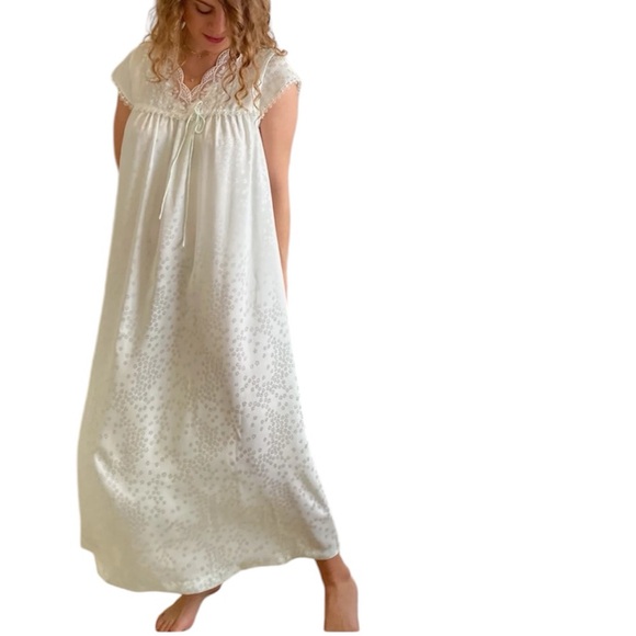 Oscar de la Renta Other - Vintage Oscar De La Renta capped sleeves Nightgown long Dress Size medium blue